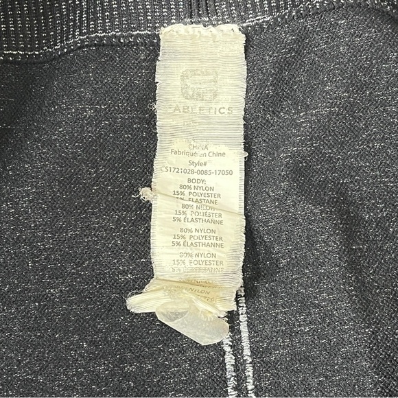 FABLETICS Women Cropped Capri Tight Leggings Seamless Black Gray Med/Large - Picture 8 of 10